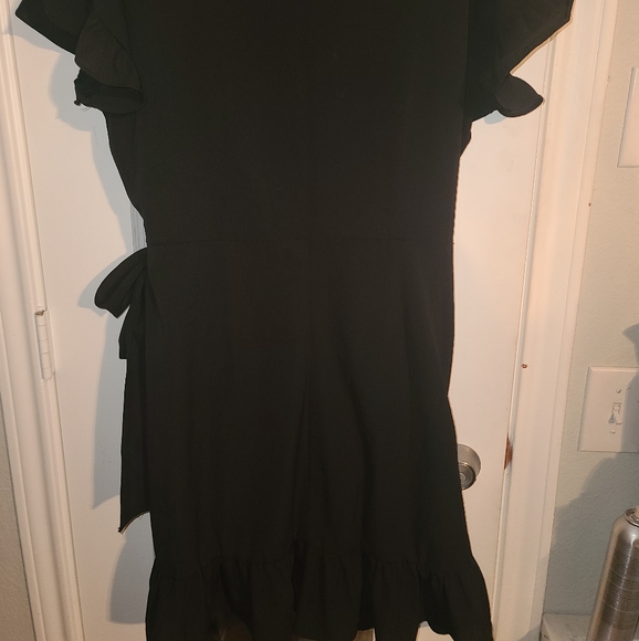 Wrap around dress - Picture 2 of 2